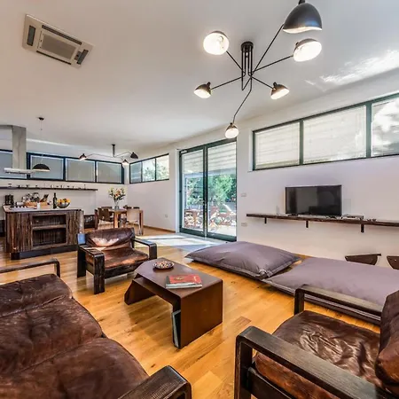 Haus In Rogocana Mit Privatem Garten בית נופש