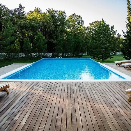 Haus In Rogocana Mit Privatem Garten בית נופש *