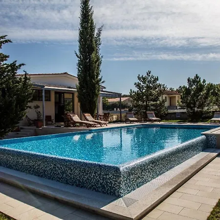 Haus In Rogocana Mit Privatem Garten בית נופש