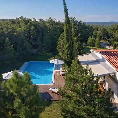 בית נופש Haus In Rogocana Mit Privatem Garten Raša
